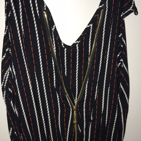 Romper - Picture 2 of 5